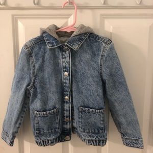 Primark, light wash denim jacket, size 3-4 years old